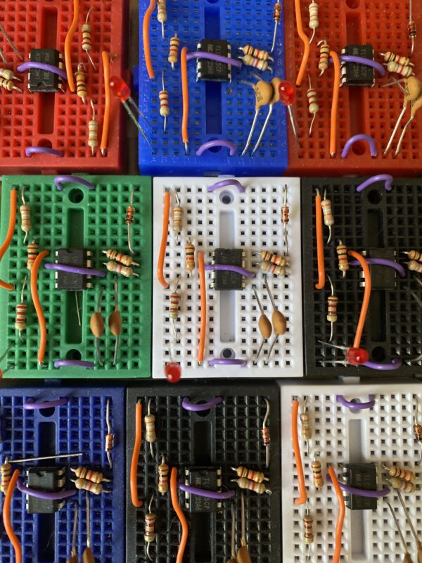 Hulda Clark Zapper 30 kHz in Mini Breadboard Kit